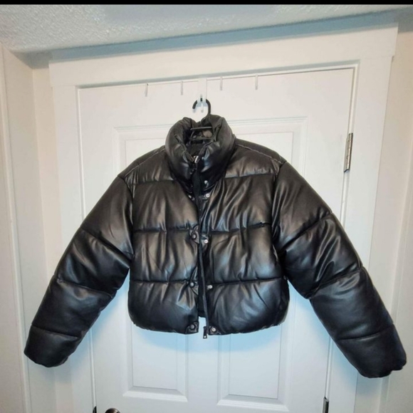 Zara faux leather crop puffer jacket - Picture 2 of 4